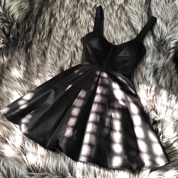 Dresses & Skirts - Satin mini dress